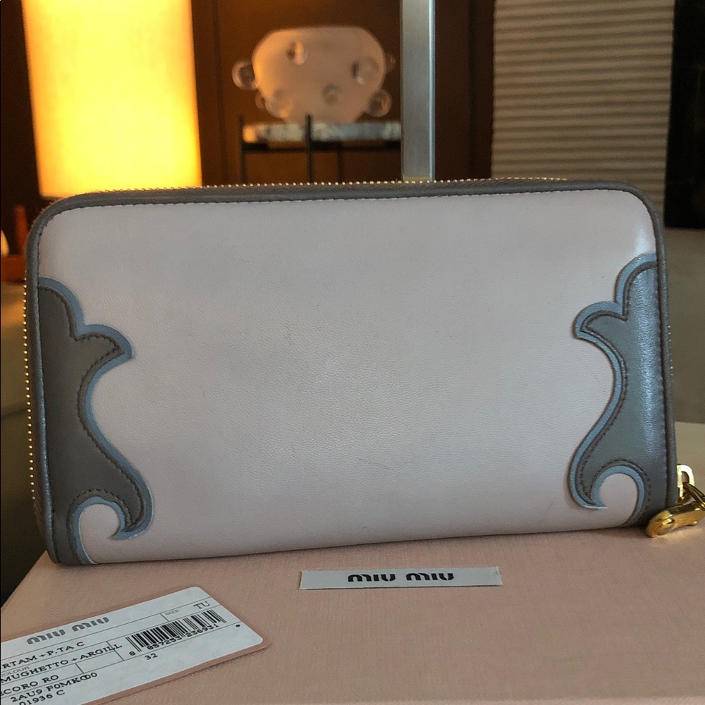 Miu Miu Floral Appliqué Zip Wallet - Picture 2 of 8